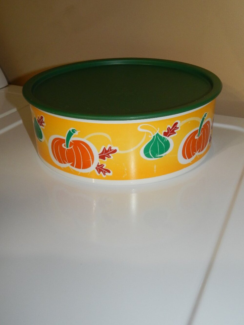 Tupperware Fall Pumpkin Cookie Snack One Touch Canister 3421 Green Seal